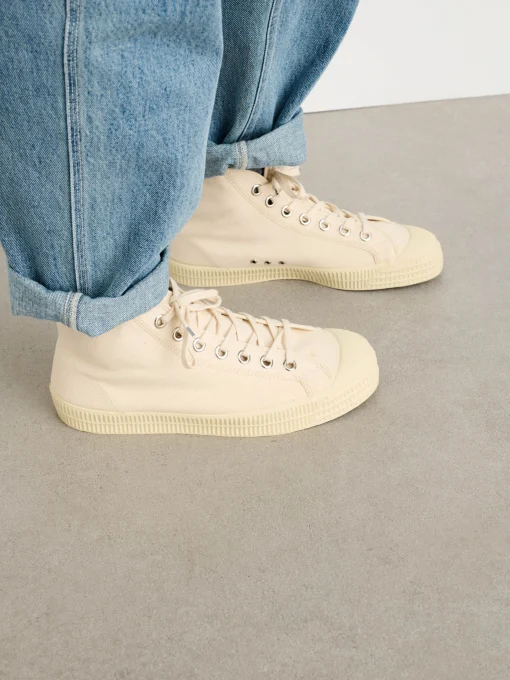 Novesta Star Dribble Mono