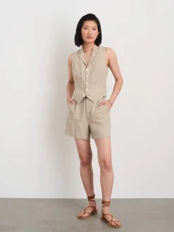 Pleated Pull On Shorts In Flax