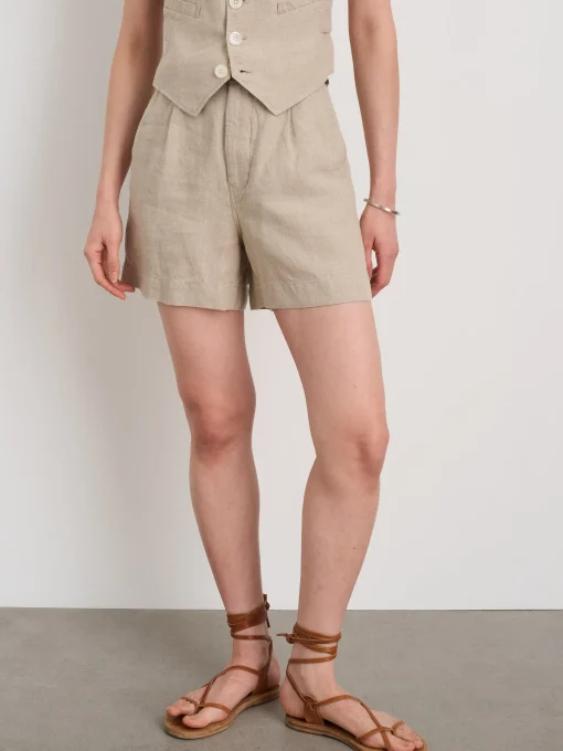 Pleated Pull On Shorts In Flax