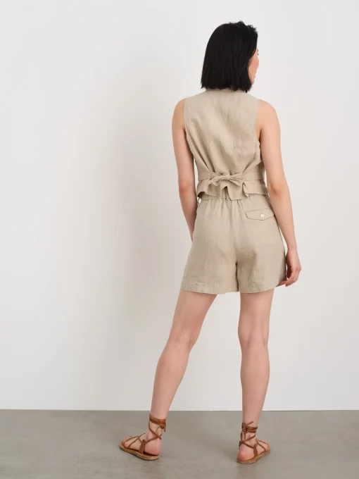Pleated Pull On Shorts In Flax